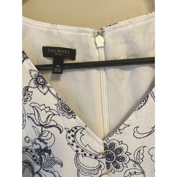 Talbots Women SMOCKED FIT & FLARE DRESS STENCIL FLORAL White And Blue $150 - Picture 6 of 13